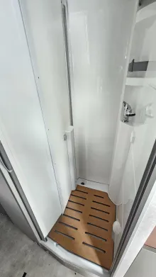 Fahrzeugbild Hymer Camper Van Yellowstone 180 PS Autom. 11.000,- sparen #17