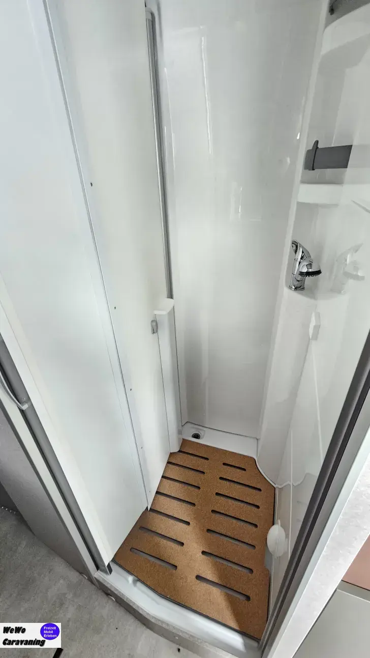 Fahrzeugbild Hymer Camper Van Yellowstone 180 PS Autom. 11.000,- sparen #17