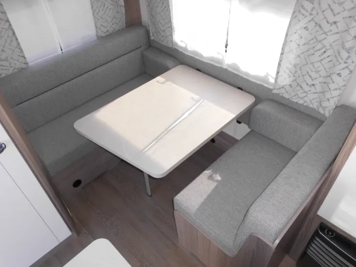 Fahrzeugbild Hobby OnTour 390 SF 1500kg. Ambiente 2025 #11