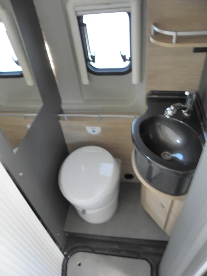 Fahrzeugbild Dethleffs Globetrail 640 HR SALE #12