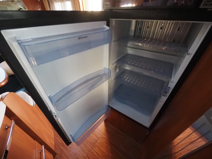 Fahrzeugbild Laika Kreos 5010, Hubstützen, Navi, RFK, Solar, Mark. #12