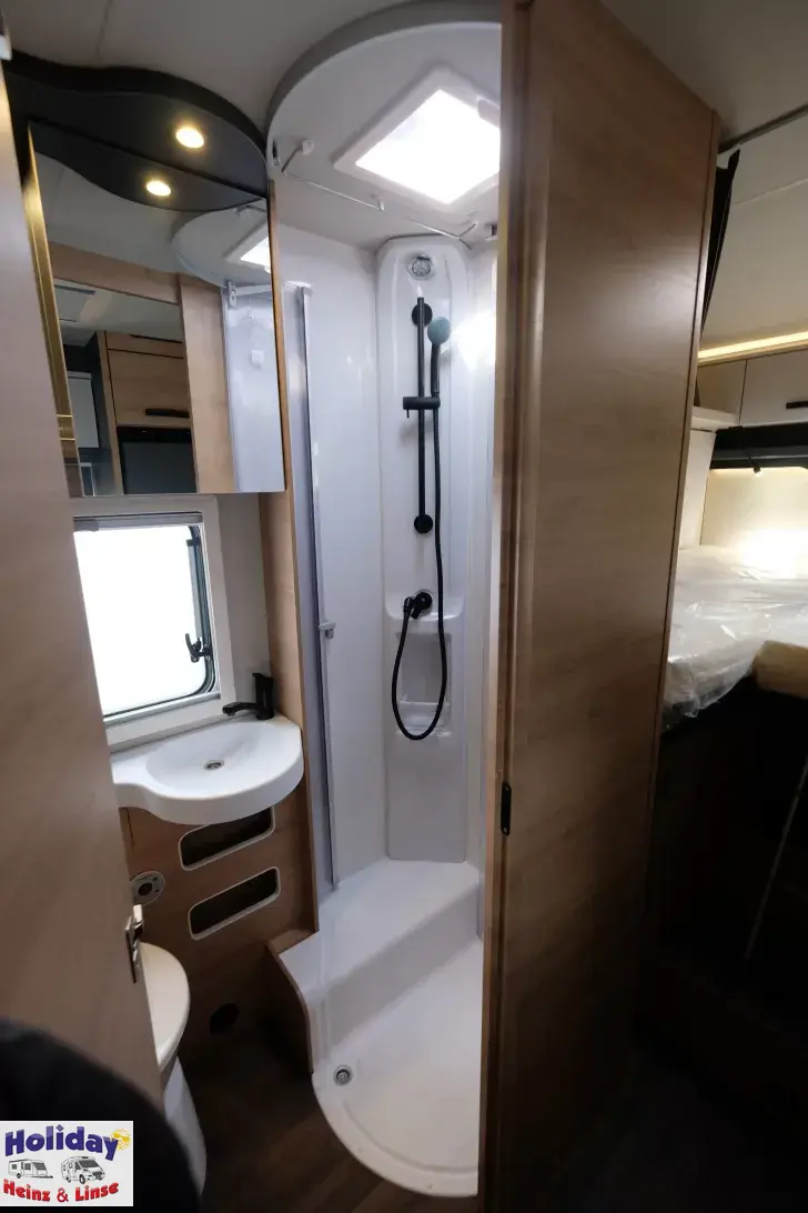 Fahrzeugbild Knaus L!VE WAVE 700 MEG Platinum Selection 140 PS Schalter #17