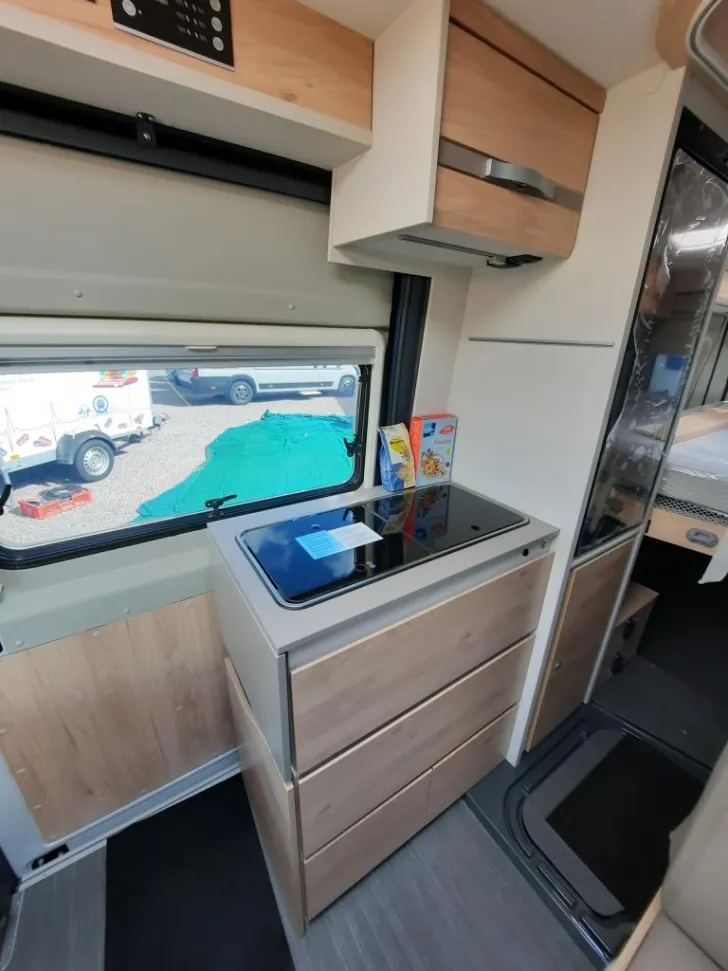 Fahrzeugbild Dethleffs Globetrail 640 HR Verfüg./ Sparen Sie 7.524,- € #11