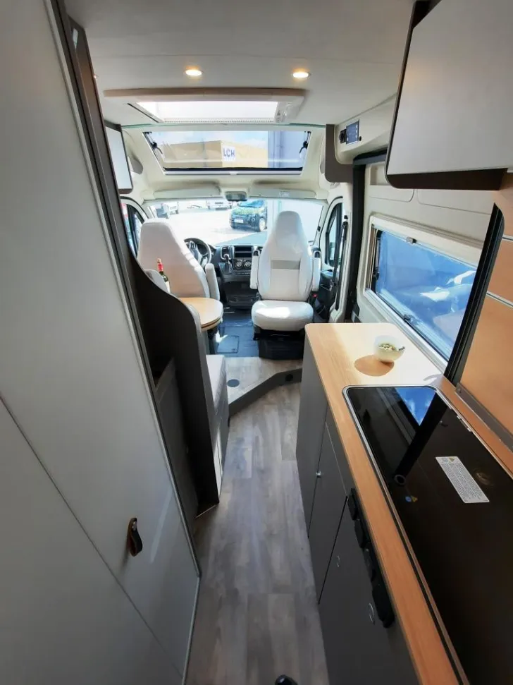 Fahrzeugbild LMC Innovan 640 #3
