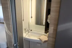 Bild 11 Knaus Van TI Plus 650 MEG Platinum Selection Allrad | Rahmenfenster
