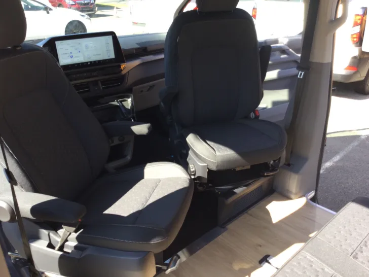 Fahrzeugbild Ford Transit Nugget L1 #21