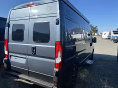 Schräg Hinten