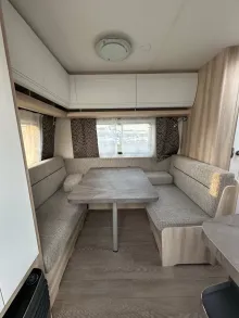 Fahrzeugbild Hobby De Luxe 440 SF #6