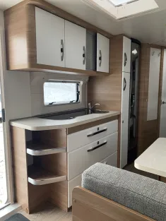 Bild 11 Hobby De Luxe 545 KMF Mietwagen 2023