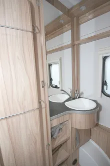 Fahrzeugbild Hymer Eriba Nova Light 442 #20