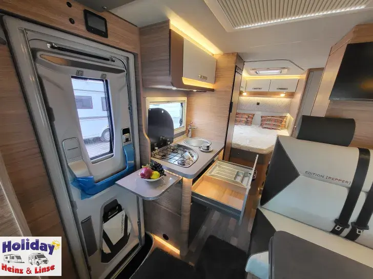 Fahrzeugbild Weinsberg CaraCompact 600 MF EDITION [Pepper] 140 PS Schalter, 3,5 t #12