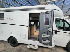 Bild 19 Dethleffs Just Camp T 6812 EB * Reisefertig mit Hubbett *
