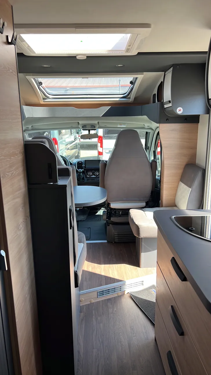 Sicht vorne-hinten Knaus L!VE TI 650 MEG Sofort verfügbar