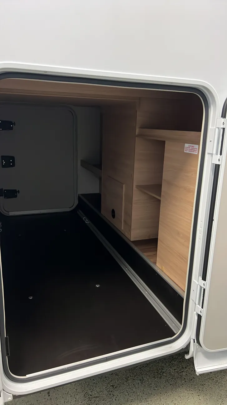 Heckgarage Knaus L!VE TI 700 MEG Care Drive Advance