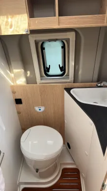 Toilette Sunlight Camper Van CLIFF 640 Adventure Edition
