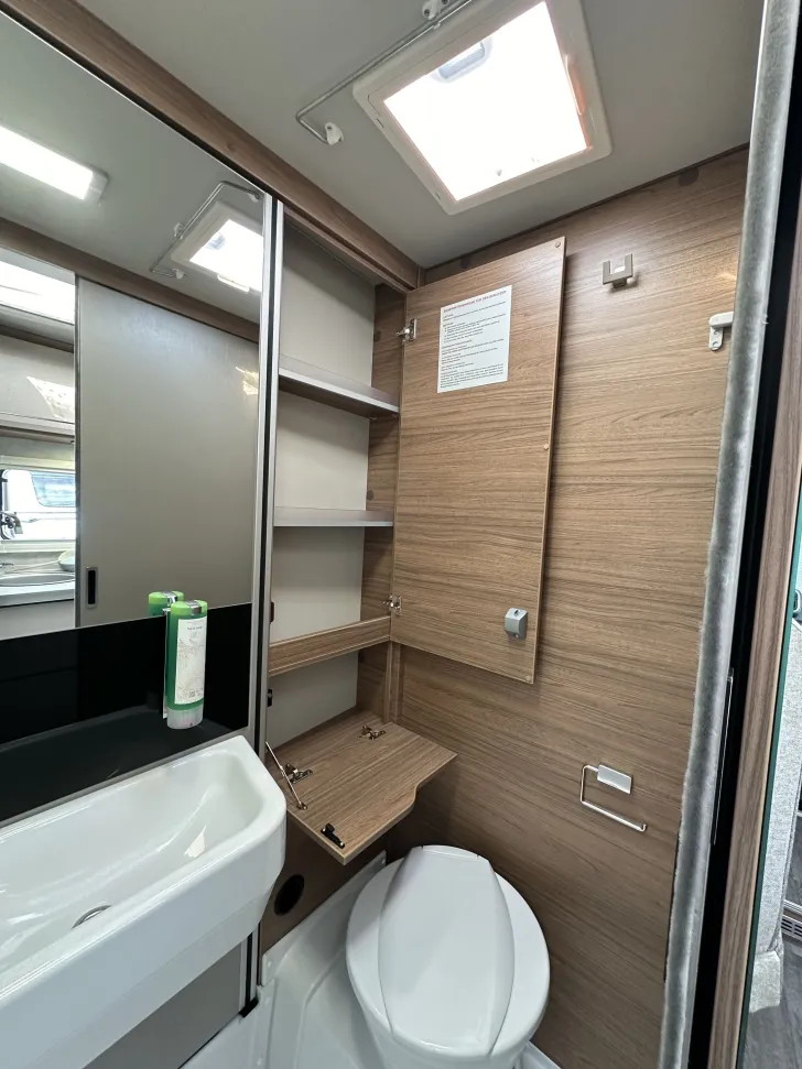 Fahrzeugbild Knaus Van I 650 MEG Mietfahrzeug Verfügbar 11.2026 #18
