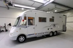 Bild 2 Frankia I 650 QS HolidayClass/Festbett+Hubbett/Klima/DPF