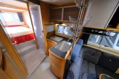 Bild 18 Frankia I 650 QS HolidayClass/Festbett+Hubbett/Klima/DPF