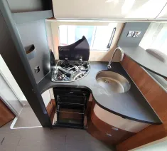 Bild 18 Carthago C2-tourer I 147 RB LE L comfort Mercedes