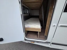 Schräg Hinten
