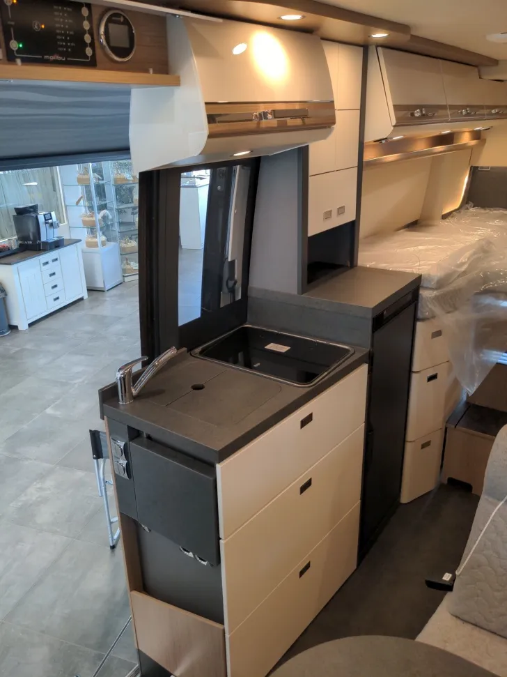 Fahrzeugbild Malibu GENIUS 641 LE #12