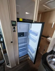 Bild 14 Bürstner Ixeo IT 680 G 150 PS, Clesana, Sat-Anlage