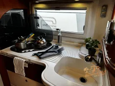 Bild 14 Concorde Carver 821 M Hubstütze Gastank Leder