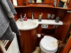Bild 17 Concorde Carver 821 M Hubstütze Gastank Leder