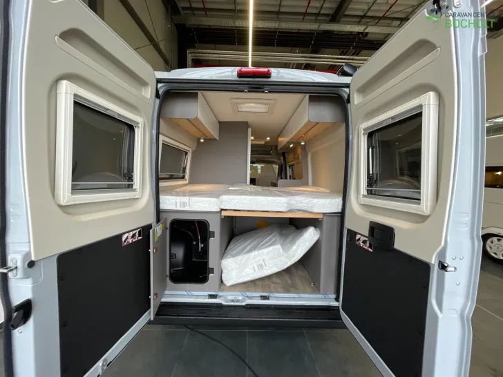 Fahrzeugbild LMC Innovan 600 #7