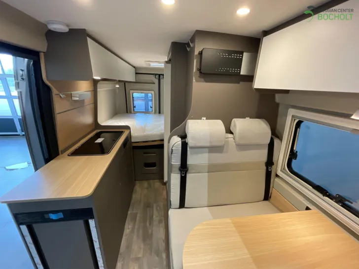 Fahrzeugbild LMC Innovan 600 #10