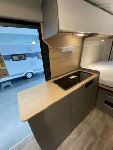 Fahrzeugbild LMC Innovan 600 #11