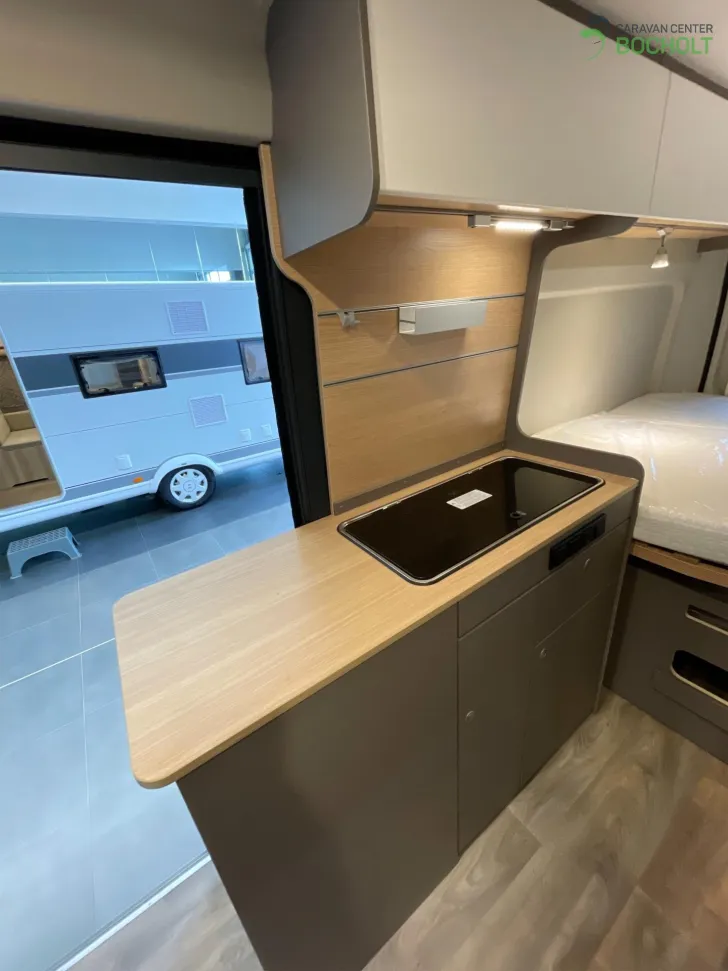 Fahrzeugbild LMC Innovan 600 #11