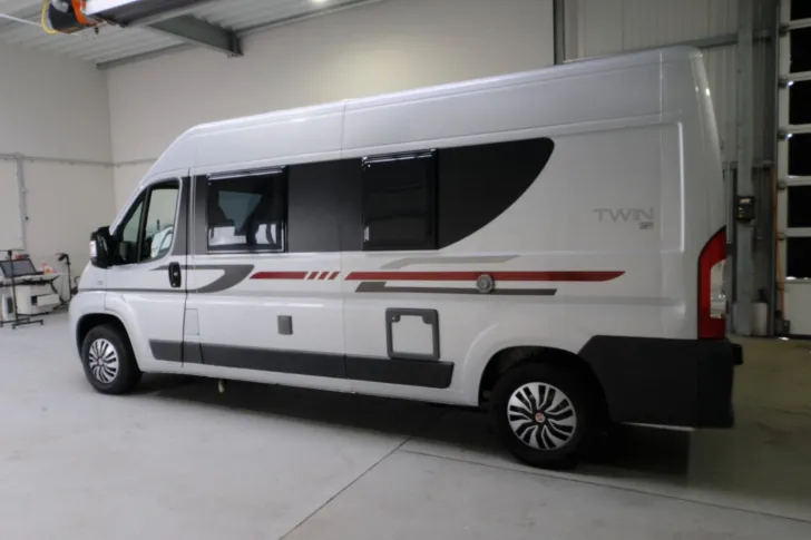 Fahrzeugbild Adria Twin 600/Festbett/Klima/Solar/Markise/Finanz. #3