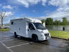 Bild 1 Knaus L!VE WAVE 700 MEG