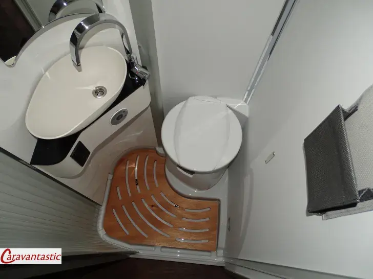 Fahrzeugbild Pössl H-LINE SUMMIT SHINE 600 L #16