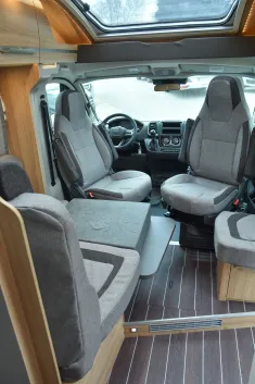 Bild 12 Knaus SKY TI 650 MEG