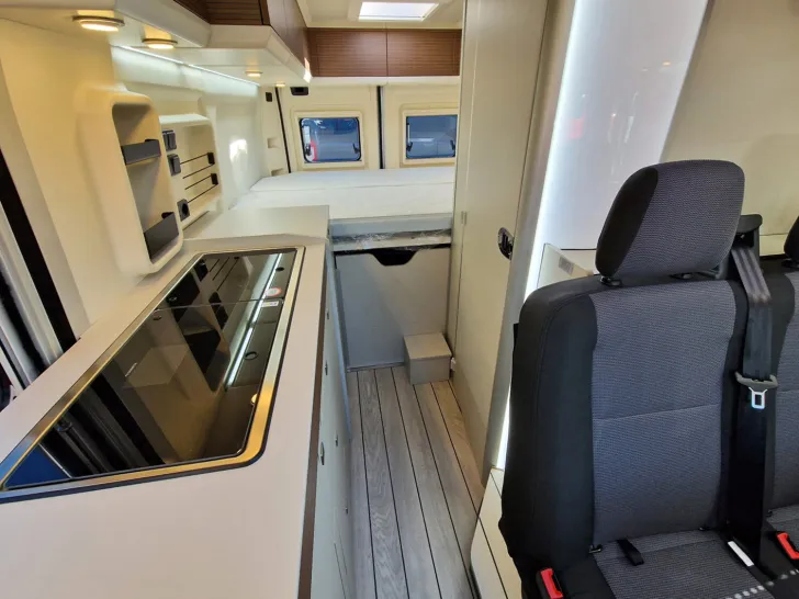 Fahrzeugbild Westfalia Columbus 600 D 140 PS Automatik Automatik*Solar #9