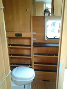 Bild 8 Dethleffs Camper 560 RFT