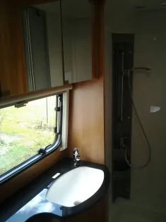 Bild 9 Dethleffs Camper 560 RFT