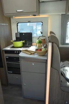 Bild 13 Carado T448 pro+ *5.Sitzpl.*Hubbett*Heckstützen*