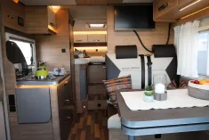 Bild 7 Weinsberg CaraCompact Suite 640 MEG EDITION [PEPPER] Hot Pepper & Licht-Sicht-Paket