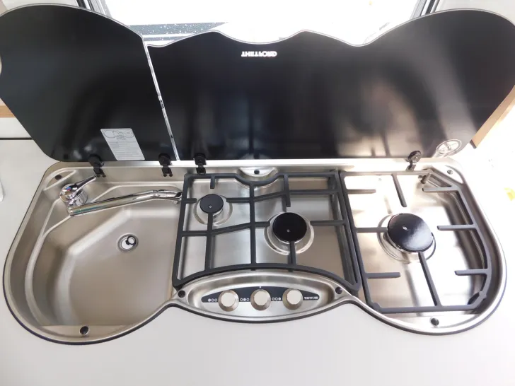 Fahrzeugbild Dethleffs Aero 410 QS Auflastung, Touring Paket #11