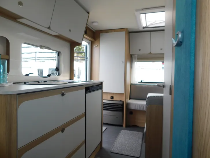 Fahrzeugbild Dethleffs Aero 410 QS Auflastung, Touring Paket #13