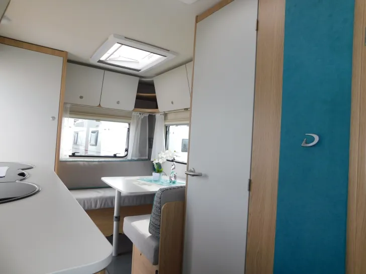 Fahrzeugbild Dethleffs Aero 410 QS Auflastung, Touring Paket #16