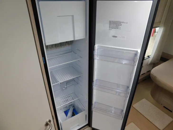 Fahrzeugbild Bürstner Premio 470 TS Premio Paket, Auflastung, #9