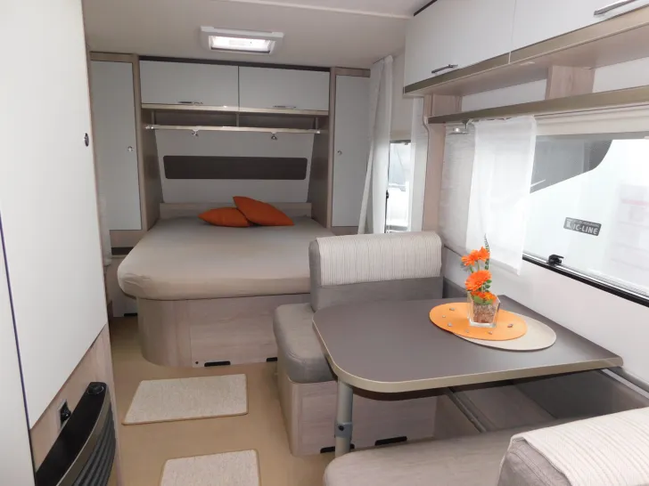 Fahrzeugbild Bürstner Premio 470 TS Premio Paket, Auflastung, #11