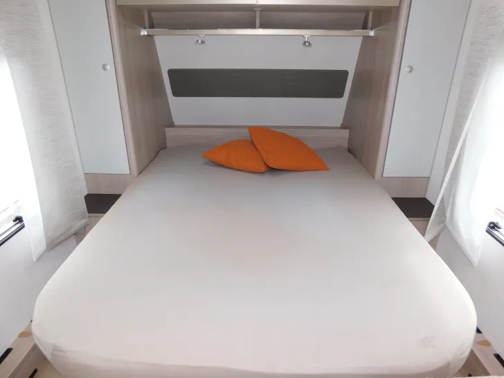 Fahrzeugbild Bürstner Premio 470 TS Premio Paket, Auflastung, #13