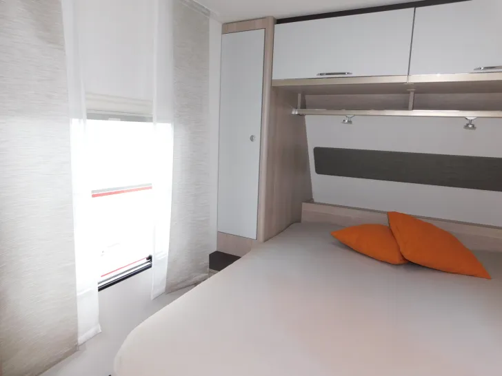 Fahrzeugbild Bürstner Premio 470 TS Premio Paket, Auflastung, #14