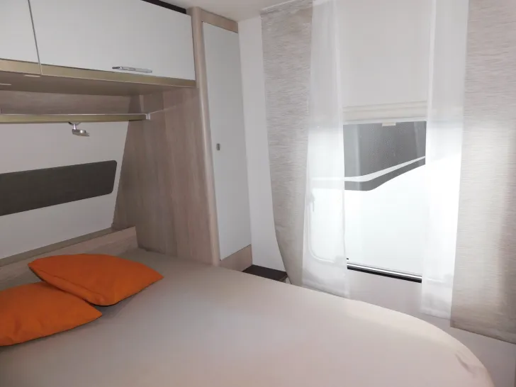 Fahrzeugbild Bürstner Premio 470 TS Premio Paket, Auflastung, #15