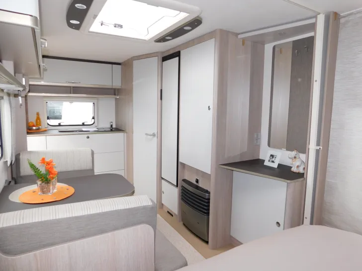 Fahrzeugbild Bürstner Premio 470 TS Premio Paket, Auflastung, #17